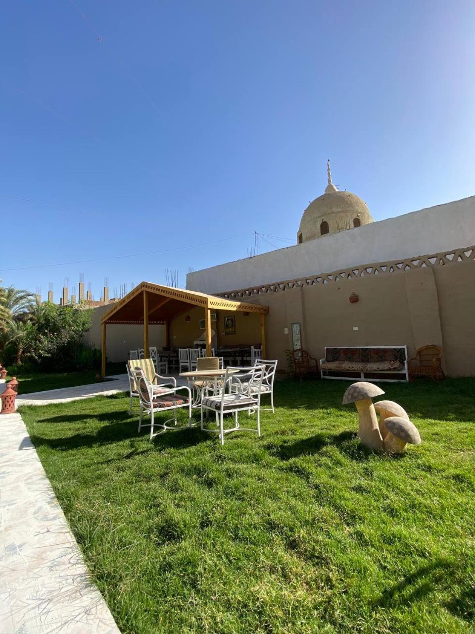 Sekhmet Retreat Centre Maison d'hôtes *