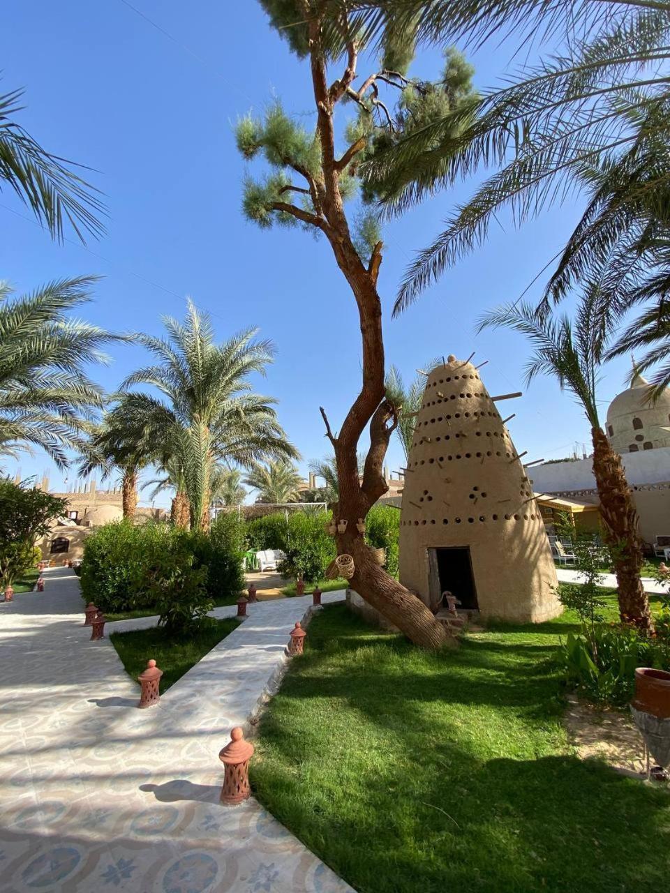 Sekhmet Retreat Centre *